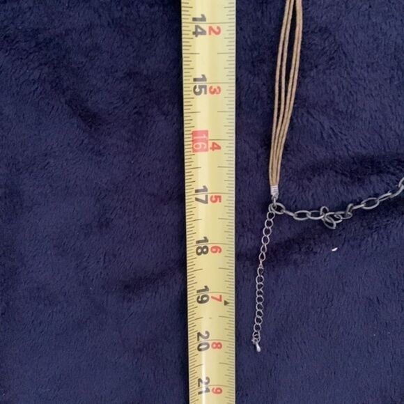 Green statement necklace - Picture 4 of 4